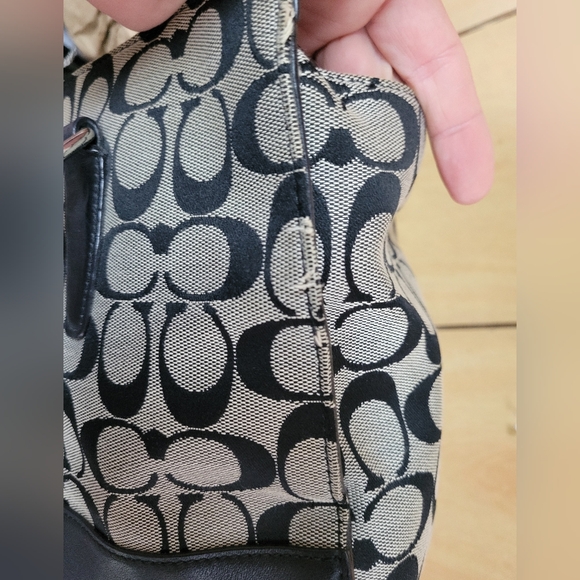 Coach Legacy Signature Chelsea with Hobo International Wristlet/Wallet Damaged - Picture 6 of 16